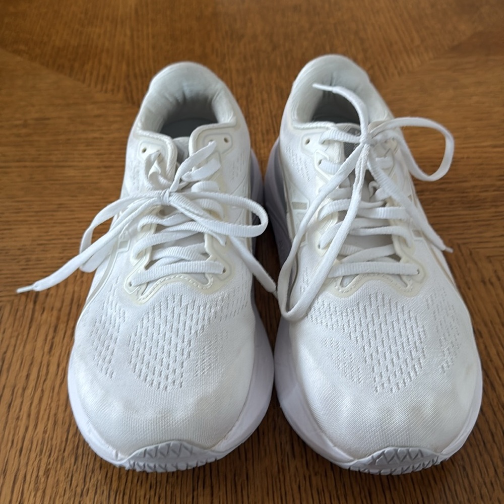 Women’s ASICS KAYANO 30 size 9.5 running shoes - Picture 4 of 16